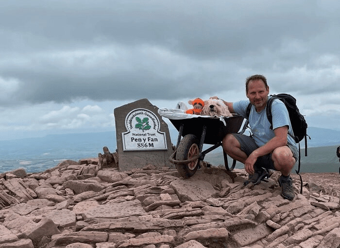 A Man and His Dog's Last Adventure 4